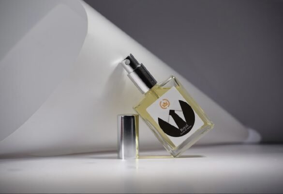 Hoyer Family Perfume Royal 60ml- Made in USA- Barcode: 008-6000-597-2241 - Image 3