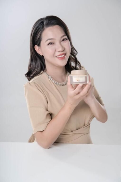 Black Ginseng Brightening Cream - Image 8